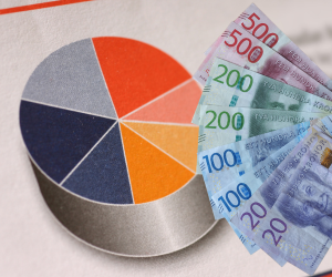 Penningmarknadsfonder används ofta i Sverige och internationellt för att hantera kortsiktig likviditet. De investerar i kortfristiga räntepapper och kan erbjuda stabilitet och snabb tillgång till kapital, men de ger vanligtvis lägre avkastning än aktiefonder.